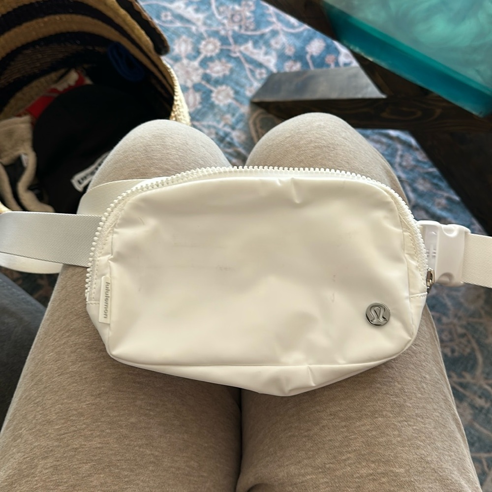 Brand new lululemon everywhere belt bag